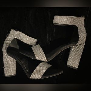 Women’s Gianni Bini heels.